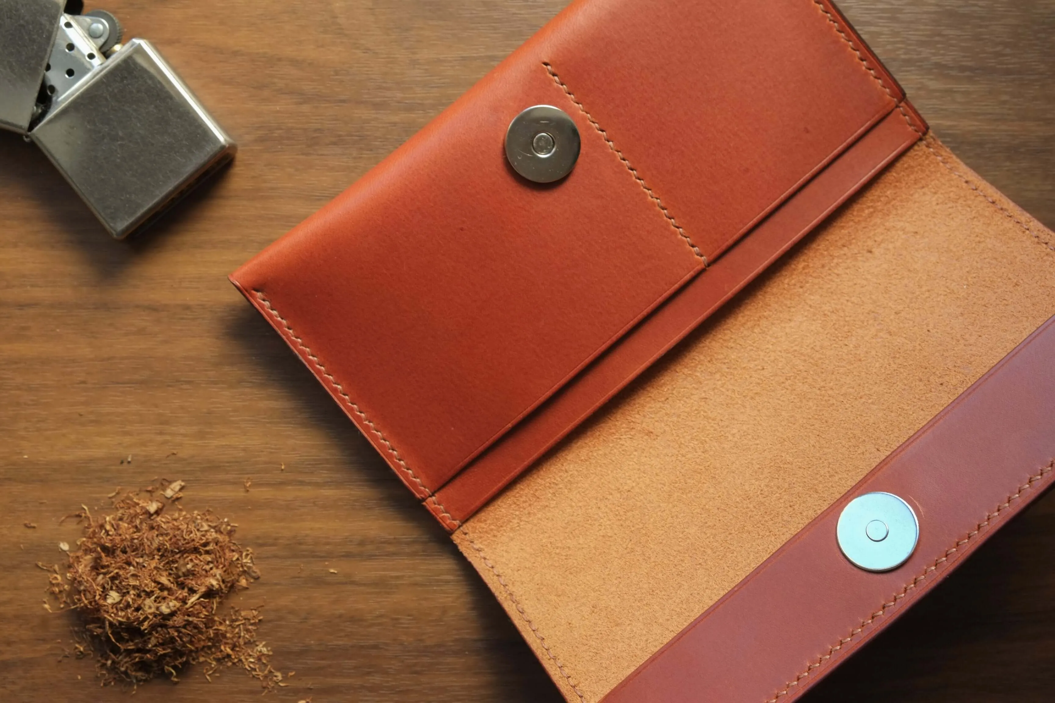 'AQUILA' TOBACCO POUCH