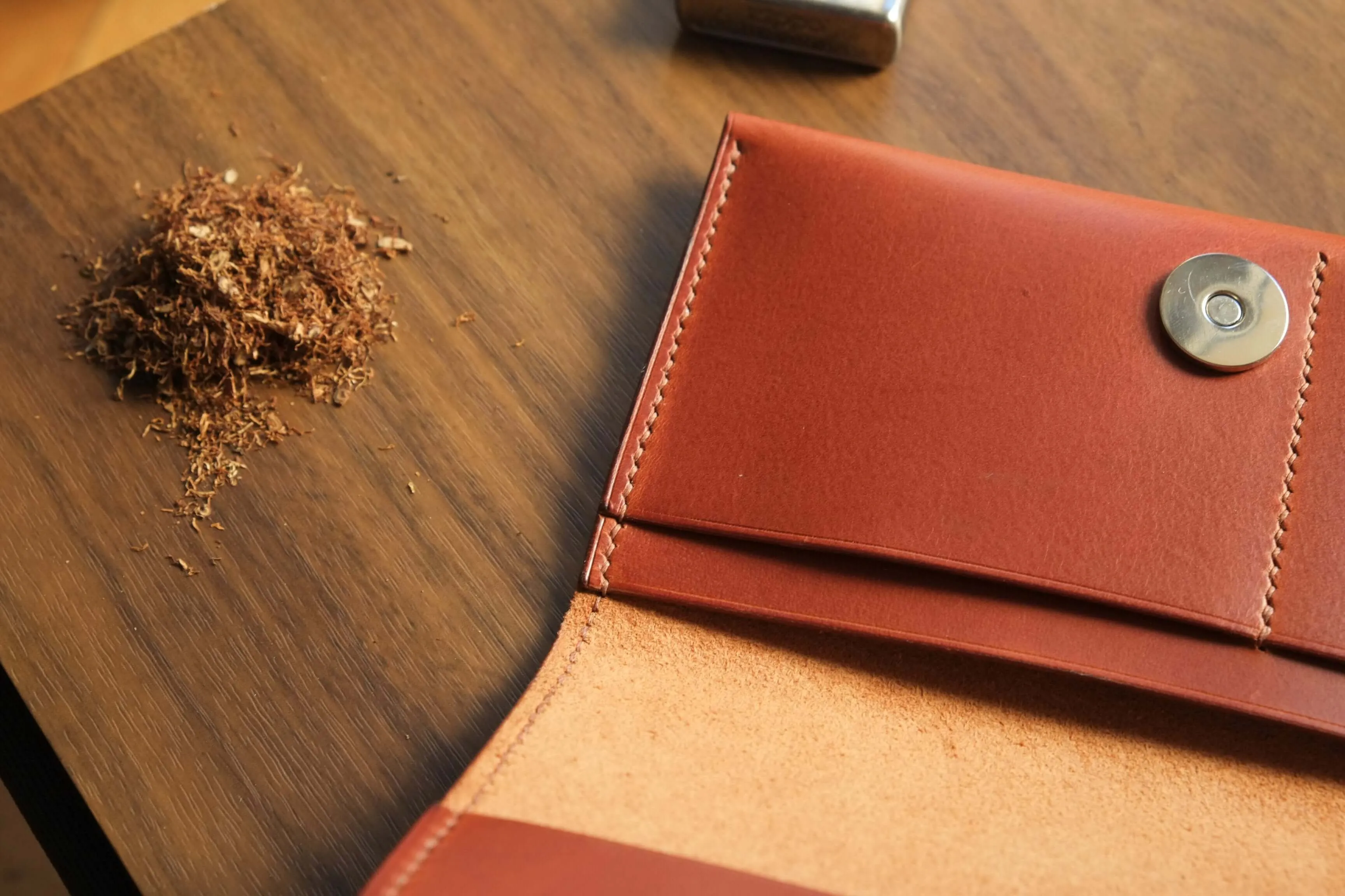 'AQUILA' TOBACCO POUCH