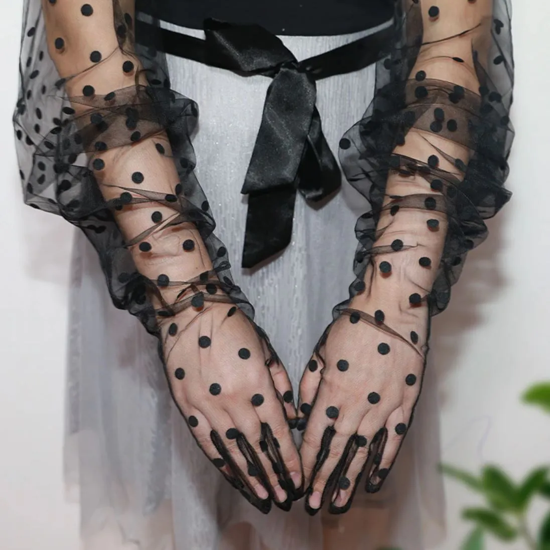 Black Dotted Bridal Gloves