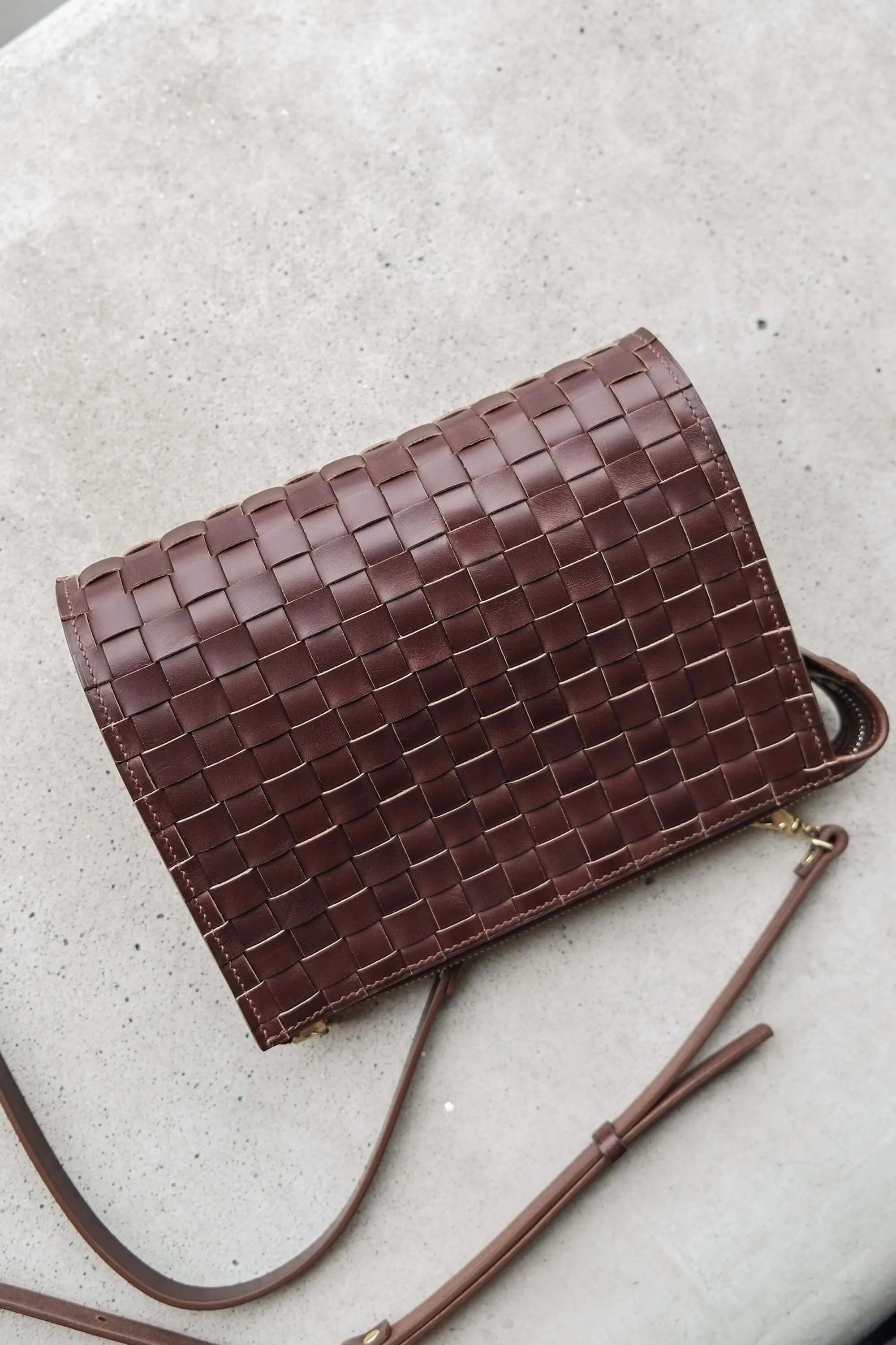 'CLOE' CROSSBODY BAG