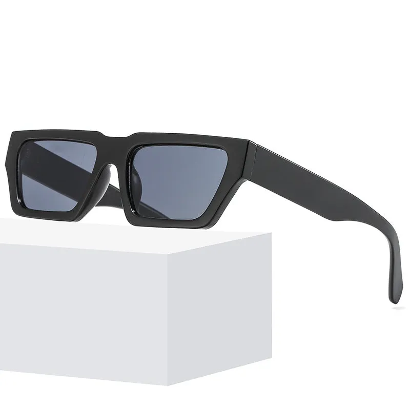 Oversized Horn-Rimmed Chic Sunglasses