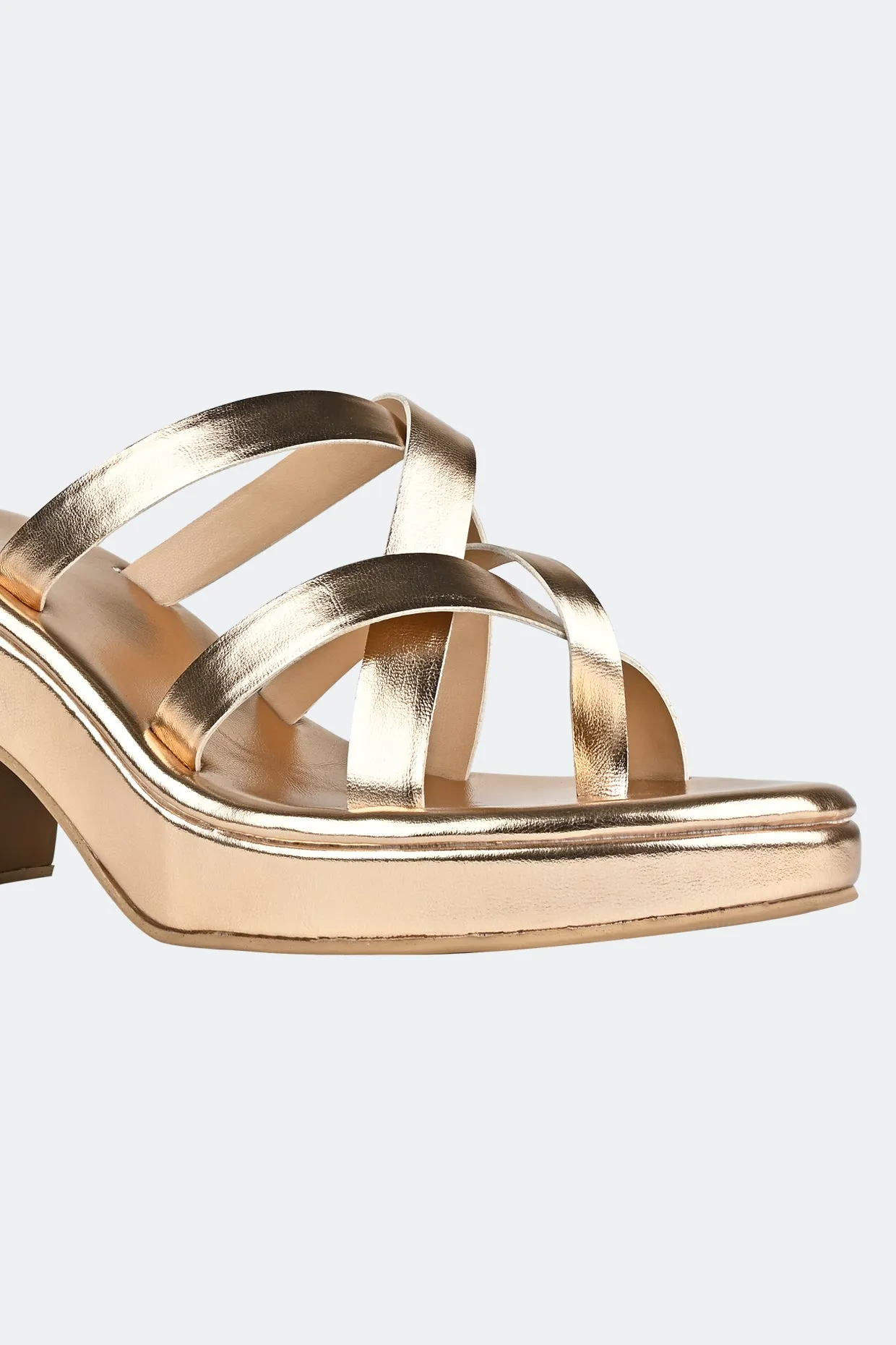 Salvadore Platforms in Gold For Women